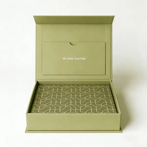 Luxury Custom Magnetic Rigid Gift Box and Paper Bag Set