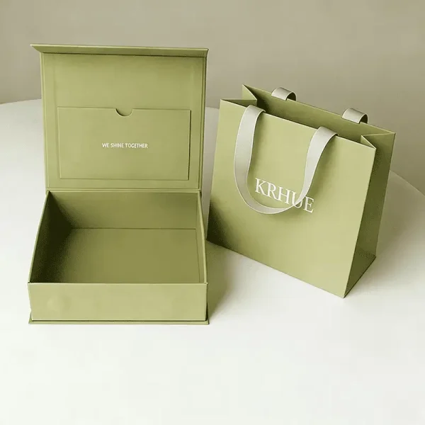 Luxury Custom Magnetic Rigid Gift Box and Paper Bag Set